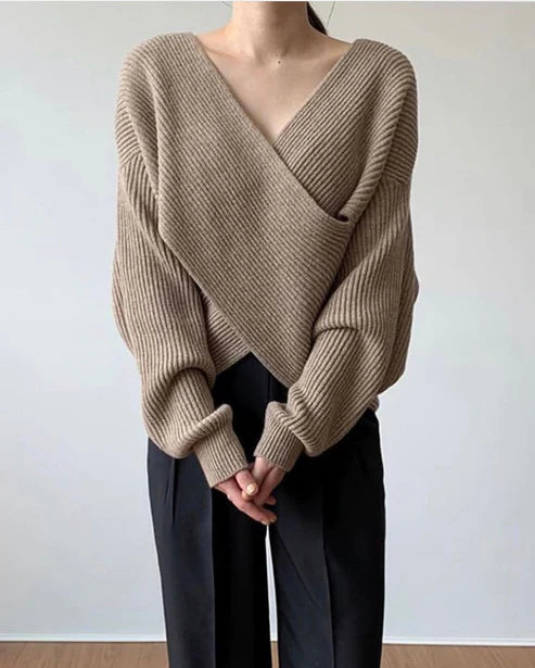 ALICE™ | ELEGANT CROSS-KNIT SWEATER