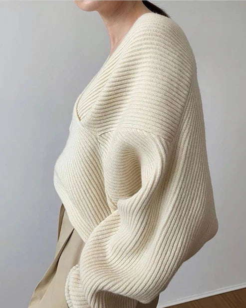 ALICE™ | ELEGANT CROSS-KNIT SWEATER