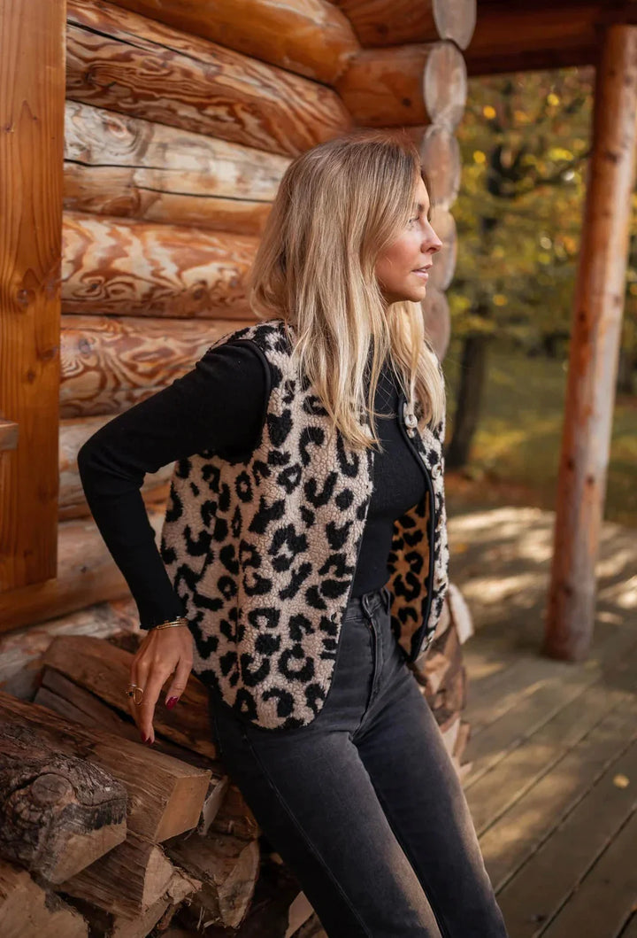 ASTRID™ | THE LEOPARD KNIT VEST