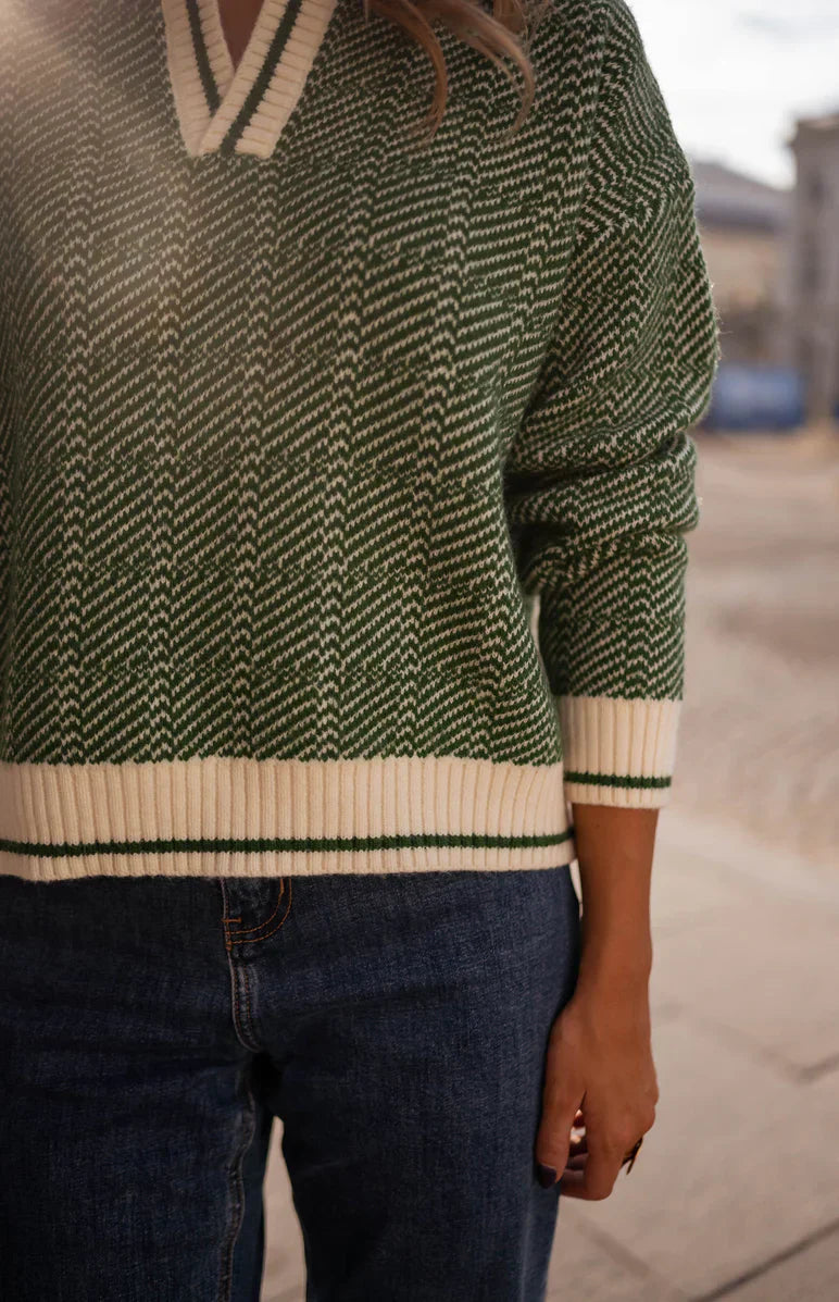 EMILIA™ | THE GREEN V-NECK SWEATER