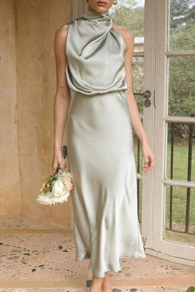 BENTHE™ | LONG SATIN HALTERNECK DRESS